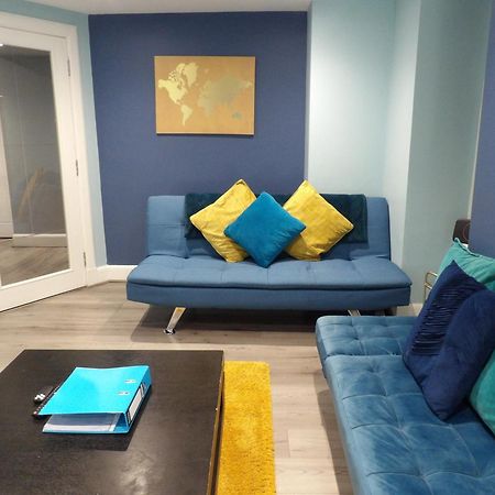 Lovely 3 Bedroom Apartment With Private Garden In Edinburgh City Centre Exterior photo