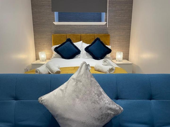 Lovely 3 Bedroom Apartment With Private Garden In Edinburgh City Centre Exterior photo
