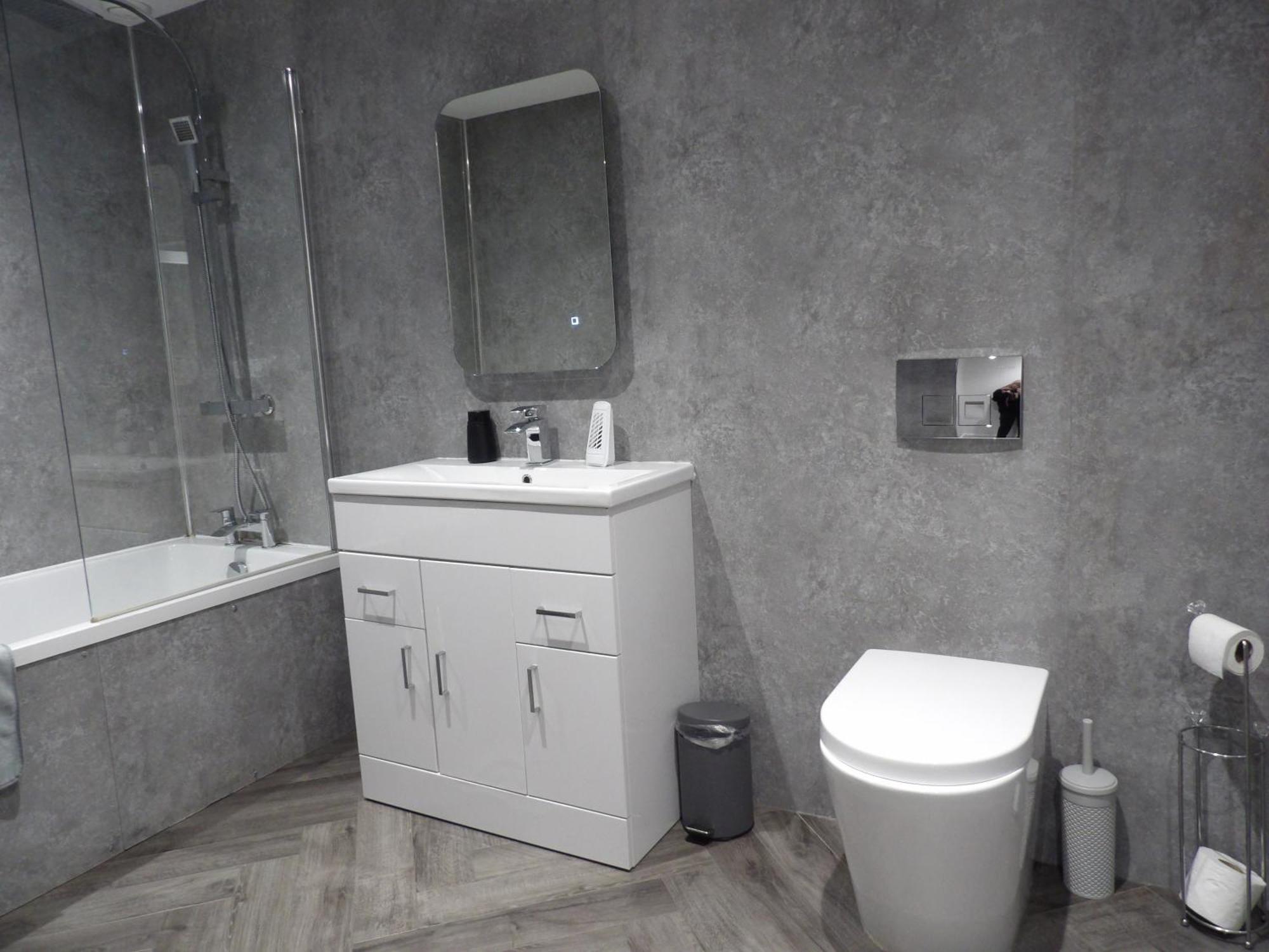 Lovely 3 Bedroom Apartment With Private Garden In Edinburgh City Centre Exterior photo