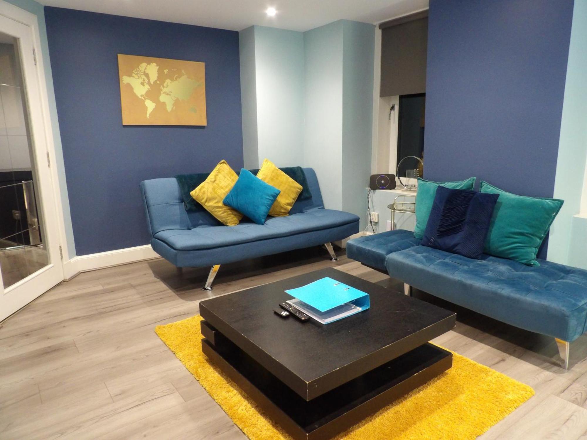 Lovely 3 Bedroom Apartment With Private Garden In Edinburgh City Centre Exterior photo